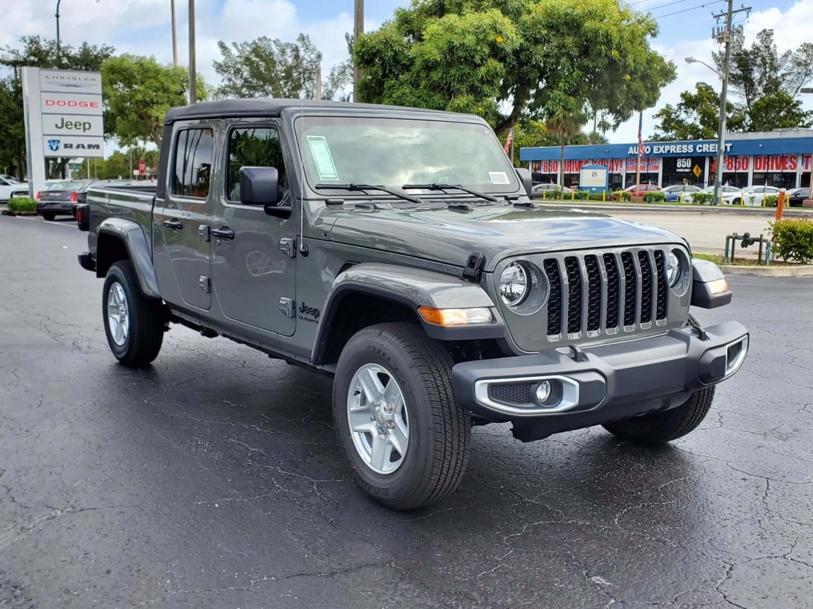 New 2021 JEEP Gladiator Sport S Crew Cab In Plantation #21024 | Massey ...