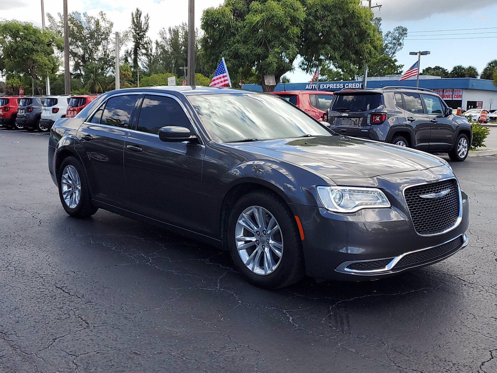 Pre-Owned 2018 Chrysler 300 Touring L 4dr Car in Plantation #10157A ...