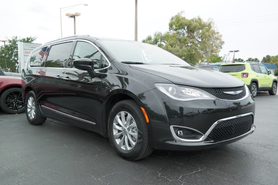 New 2018 CHRYSLER Pacifica Touring L Plus Passenger Van In Plantation ...